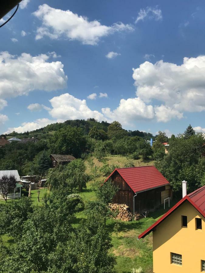 Ubytovani U Valasskych Ponozek Hovezi Zewnętrze zdjęcie
